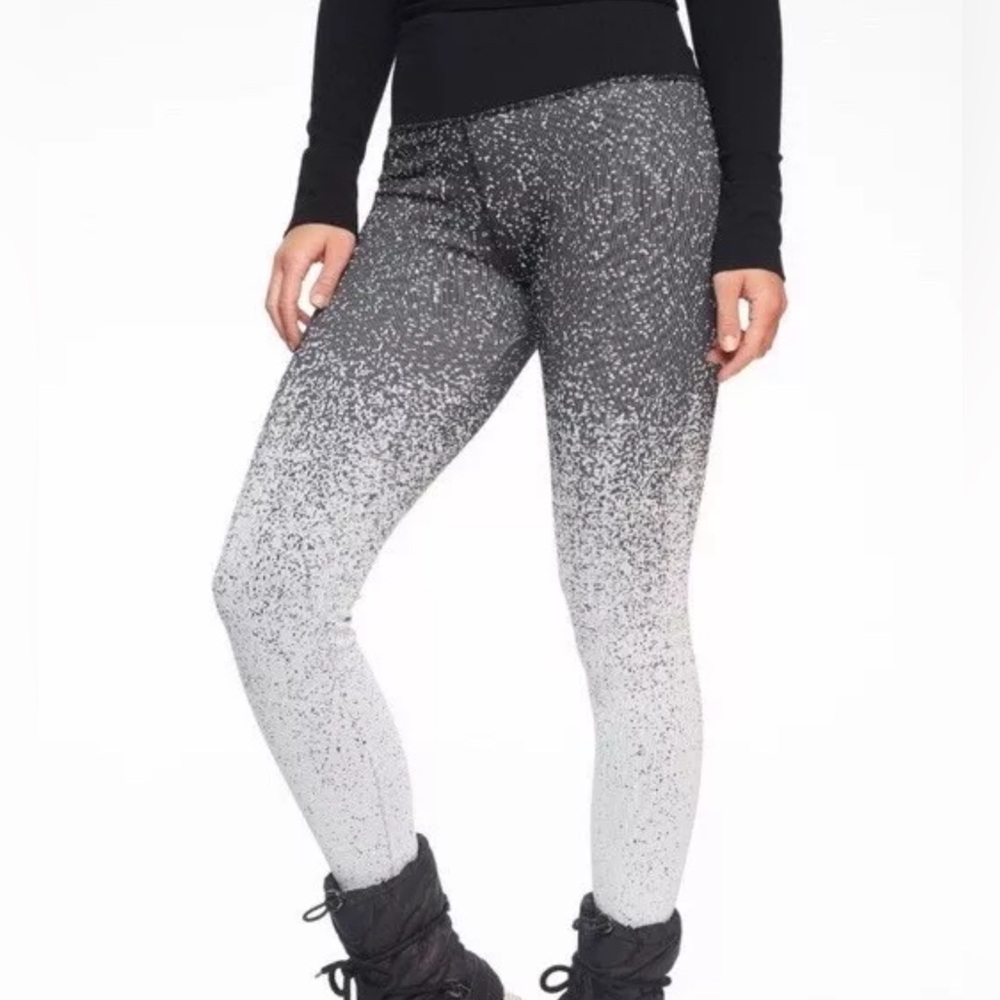Athleta Flurry Base Layer Black and White Ombre Leggings/Tights Size Small